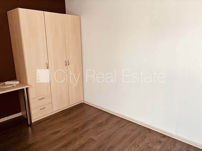 Fasādes māja, renovēta māja, teritorijas iebrauktuves vārti aprīkoti ar automatizētu Rīga - foto 8