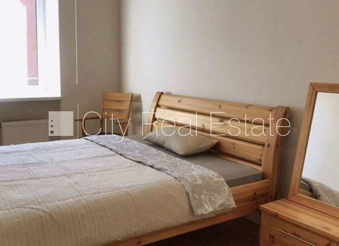 Renovēta māja, slēgts pagalms, kāpņu telpa pēc kapitālā remonta, balkons, sauna, logi Rīga - foto 6