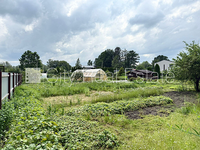 Благоустроенная озеленённая территория, территория обнесена железным забором, Рижский район - изображение 7
