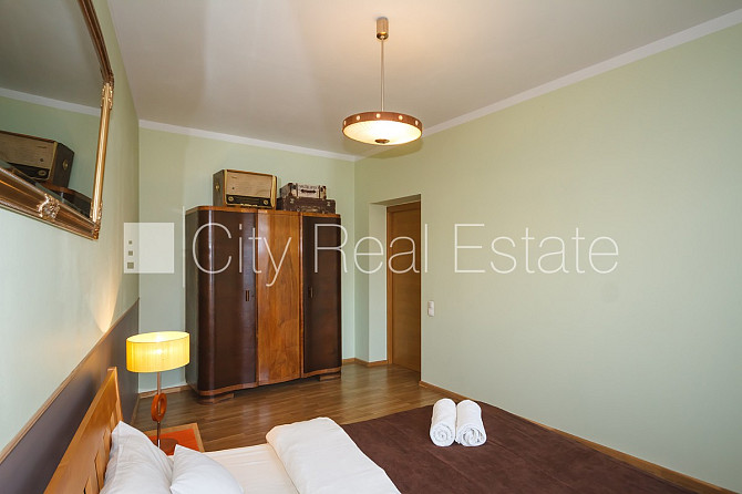 Фасадный дом, реновированный дом, благоустроенная озеленённая территория, вход с Рига - изображение 7