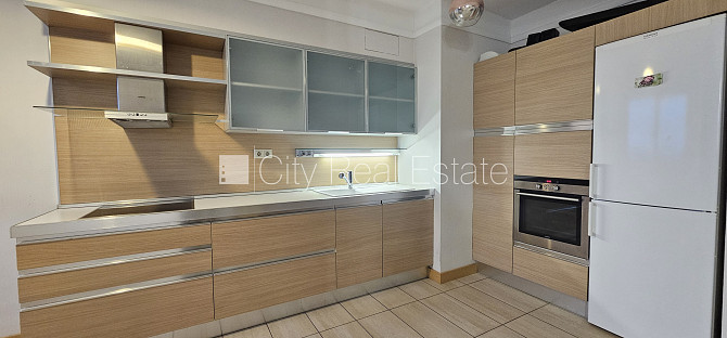 Новостройка, места для нескольких машин, возможность аренды подземной парковки, Рига - изображение 2