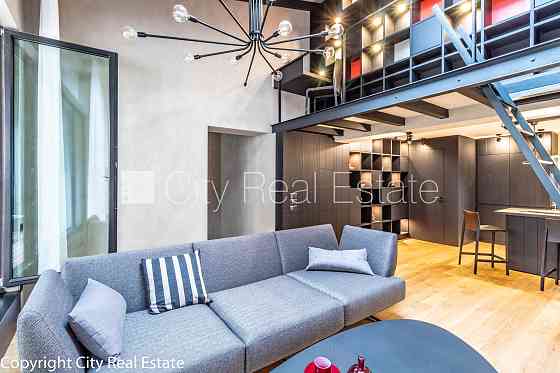 Дом во дворе, закрытый двор, место для машины, апартаменты люкс, количество спален Rīga