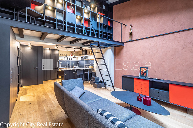 Дом во дворе, закрытый двор, место для машины, апартаменты люкс, количество спален Рига - изображение 1