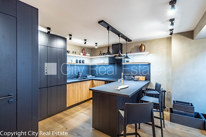 Дом во дворе, закрытый двор, место для машины, апартаменты люкс, количество спален Рига - изображение 4