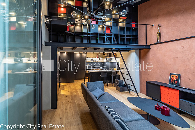 Дом во дворе, закрытый двор, место для машины, апартаменты люкс, количество спален Рига - изображение 17