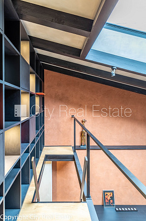 Дом во дворе, закрытый двор, место для машины, апартаменты люкс, количество спален Рига - изображение 12