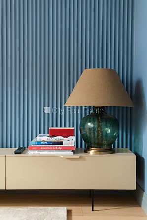 Реновированный дом, апартаменты люкс 82 м2, лифт, лестничная клетка после Рига - изображение 7