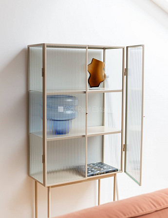 Реновированный дом, апартаменты люкс 82 м2, лифт, лестничная клетка после Рига - изображение 5