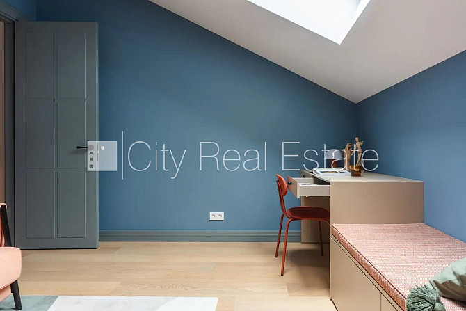 Реновированный дом, апартаменты люкс 82 м2, лифт, лестничная клетка после Рига - изображение 20