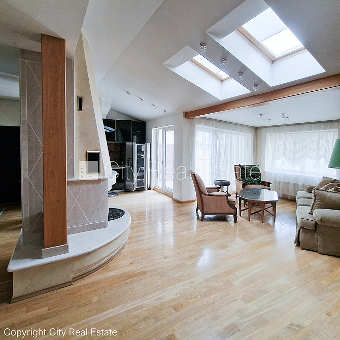 Фасадный дом, реновированный дом, вход с улицы, лифт, лестничная клетка после Рига - изображение 3