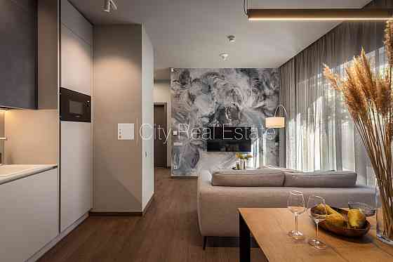 Новостройка, фасадный дом, благоустроенный озеленённый двор, подземная стоянка, Jūrmala