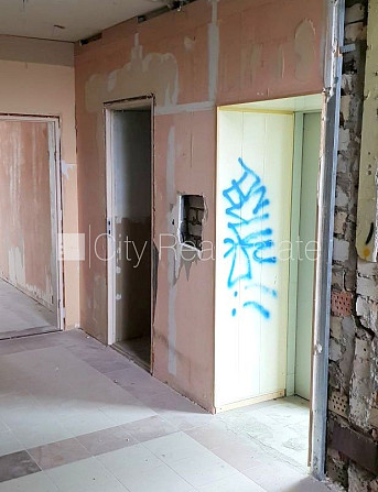 Zeme īpašumā, jaunceltne, labiekārtots apzaļumots pagalms, bruģēts piebraucamais ceļš, ir Rīga - foto 19