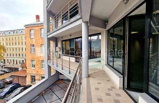 Новостройка, фасадный дом, плата за обслуживание террасы не взимается, Rīga