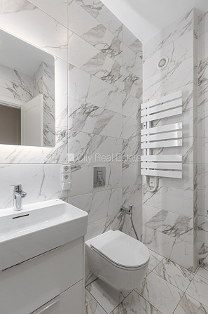 Renovēta māja, slēgts pagalms, vieta automašīnai, kāpņu telpa pēc kapitālā remonta, Rīga - foto 12