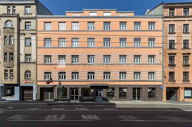 Renovēta māja, slēgts pagalms, vieta automašīnai, kāpņu telpa pēc kapitālā remonta, Rīga - foto 15