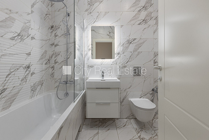 Renovēta māja, slēgts pagalms, vieta automašīnai, kāpņu telpa pēc kapitālā remonta, Rīga - foto 11