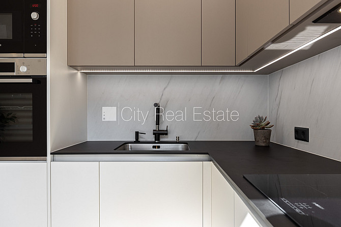 Renovēta māja, slēgts pagalms, vieta automašīnai, kāpņu telpa pēc kapitālā remonta, Rīga - foto 9