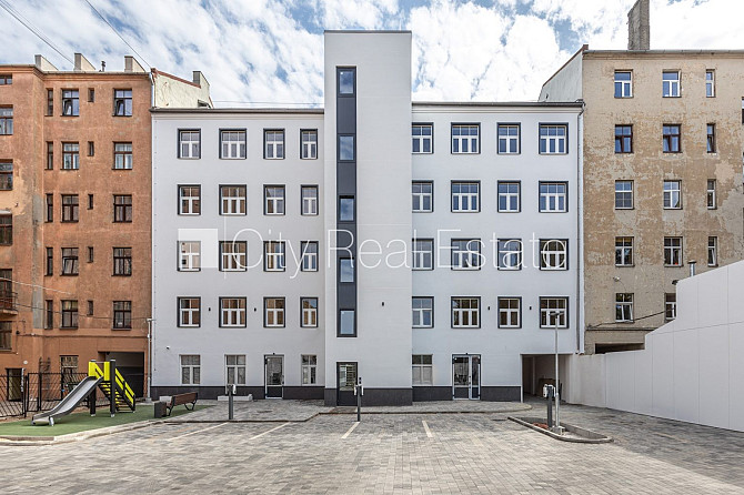 Renovēta māja, slēgts pagalms, vieta automašīnai, kāpņu telpa pēc kapitālā remonta, Rīga - foto 14