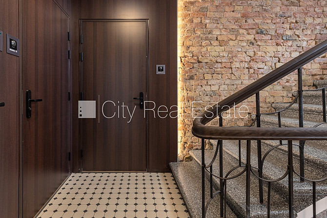 Renovēta māja, slēgts pagalms, vieta automašīnai, kāpņu telpa pēc kapitālā remonta, Rīga - foto 13