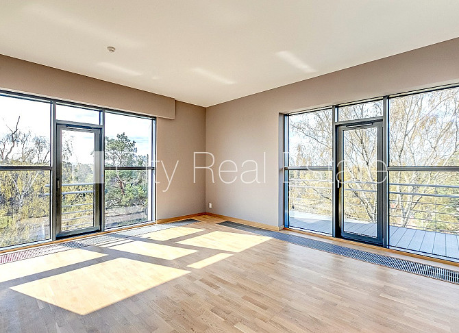 Земля в собственности, новостройка, монолитные бетонные стены, благоустроенная Юрмала - изображение 1