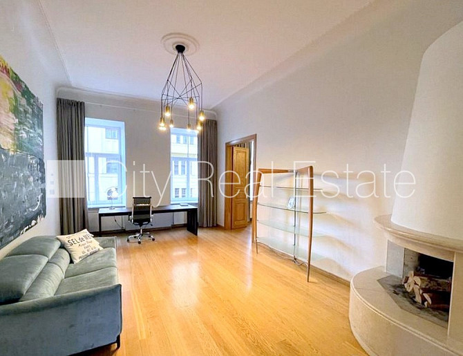 Fasādes māja, renovēta māja, labiekārtota apzaļumota teritorija, bruģēts piebraucamais Rīga - foto 11