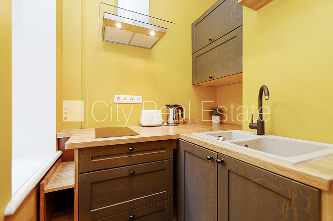 Фасадный дом, вход с улицы, количество спален 4 шт., изолированные комнаты 4 шт., Рига - изображение 14