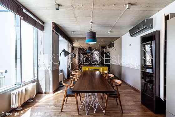 Фасадный дом, реновированный дом, поменянное покрытие крыши, благоустроенная Rīga