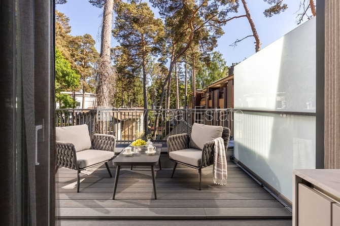 Jaunceltne, fasādes māja, zaļā teritorija, labiekārtota apzaļumota teritorija, pazemes Jūrmala - foto 3