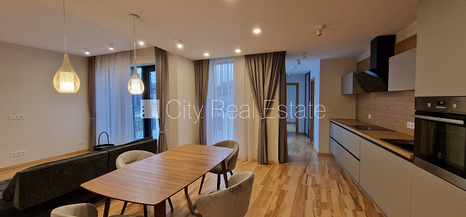 Pagalma ēka, renovēta māja, labiekārtots apzaļumots pagalms, iespēja nomāt autostāvvietu, Rīga - foto 6