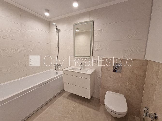 Pagalma ēka, renovēta māja, labiekārtots apzaļumots pagalms, iespēja nomāt autostāvvietu, Rīga - foto 8