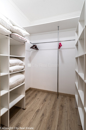 Renovēta māja, slēgts pagalms, ieeja no ielas, kāpņu telpa pēc kapitālā remonta, istabas Rīga - foto 10