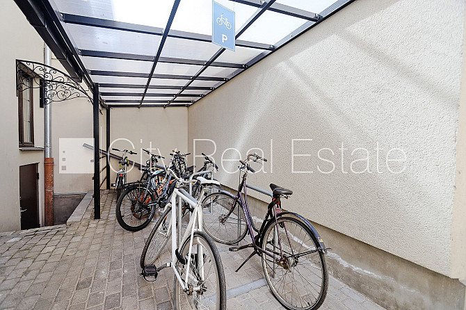 Renovēta māja, slēgts pagalms, ieeja no ielas, kāpņu telpa pēc kapitālā remonta, istabas Rīga - foto 18