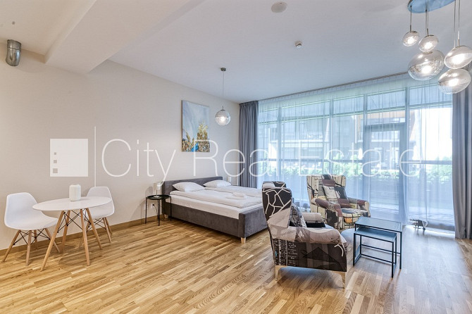 Новостройка, фасадный дом, зеленая территория, территория обнесена забором, Юрмала - изображение 2