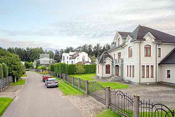 Земля в собственности, частный дом, новостройка, стены из керамзитных блоков, Rīga