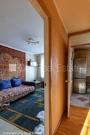 Fasādes māja, labiekārtota apzaļumota teritorija, vieta automašīnai, balkons, istabas Rīga - foto 10