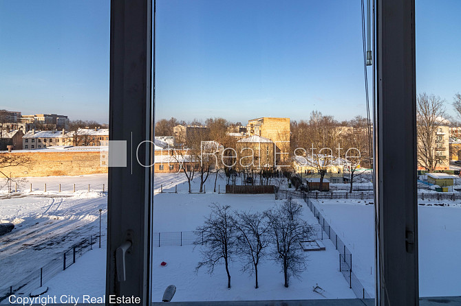 Fasādes māja, labiekārtota apzaļumota teritorija, vieta automašīnai, balkons, istabas Rīga - foto 15