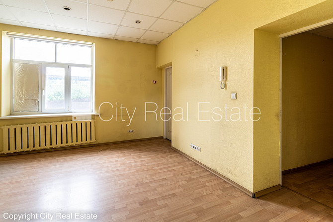 Здание во дворе, закрытый двор, въездные ворота оснащены автоматической Рига - изображение 8