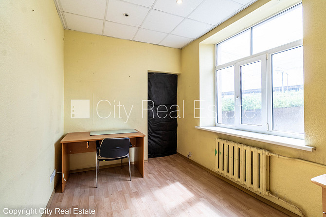 Здание во дворе, закрытый двор, въездные ворота оснащены автоматической Рига - изображение 3