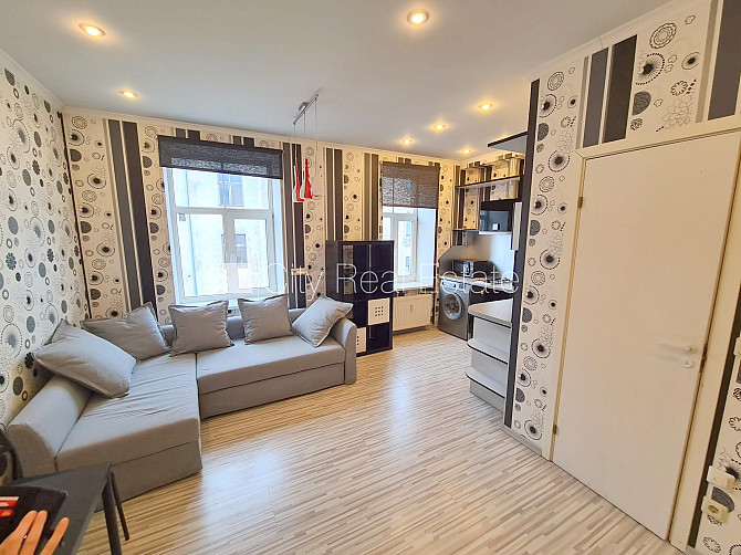 Pagalma ēka, renovēta māja, slēgts pagalms, ieeja no pagalma, ir lifts, kāpņu telpa pēc Rīga - foto 3