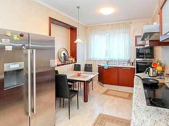 Новостройка, благоустроенная озеленённая территория, закрытая территория, Jūrmala