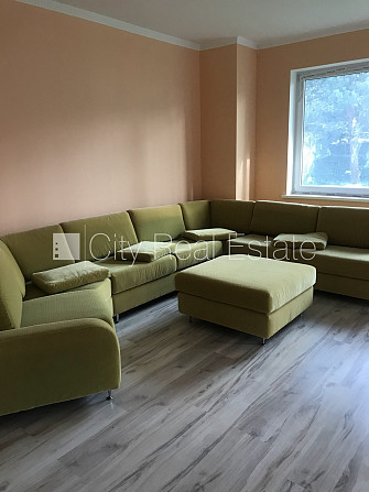 Dvīņu māja, labiekārtots apzaļumots pagalms, slēgts pagalms, iežogota teritorija ar koka Jūrmala - foto 5