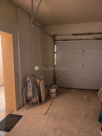 Dvīņu māja, labiekārtots apzaļumots pagalms, slēgts pagalms, iežogota teritorija ar koka Jūrmala - foto 12