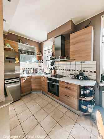 Земля в собственности, фасадный дом, реставрированный дом, благоустроенный Рига