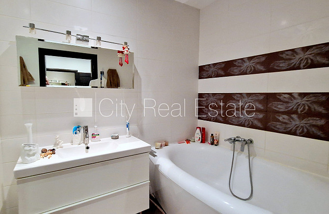 Земля в собственности, новостройка, благоустроенная озеленённая территория, Рига - изображение 17