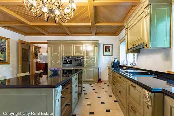 Новостройка, благоустроенная озеленённая территория, закрытая территория, Jūrmala