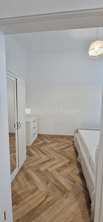 Fasādes māja, renovēta māja, ieeja no ielas, viena istaba izolēta, studio tipa, virtuve Rīga - foto 7