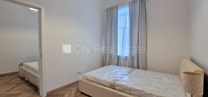 Fasādes māja, renovēta māja, ieeja no ielas, viena istaba izolēta, studio tipa, virtuve Rīga - foto 8