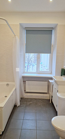 Fasādes māja, renovēta māja, ieeja no ielas, viena istaba izolēta, studio tipa, virtuve Rīga - foto 11