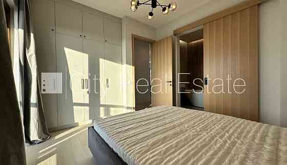 Новостройка, благоустроенный озеленённый двор, подземная стоянка, лифт, терасса Rīga