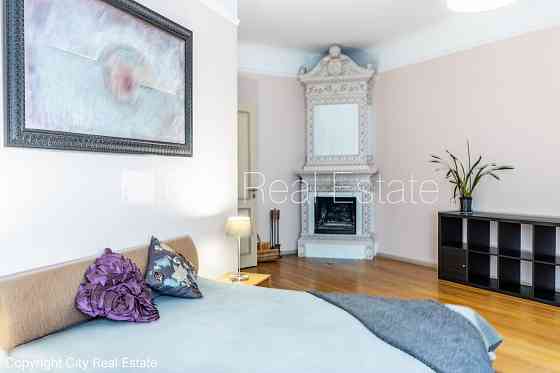 Фасадный дом, реновированный дом, благоустроенная озеленённая территория, Рига